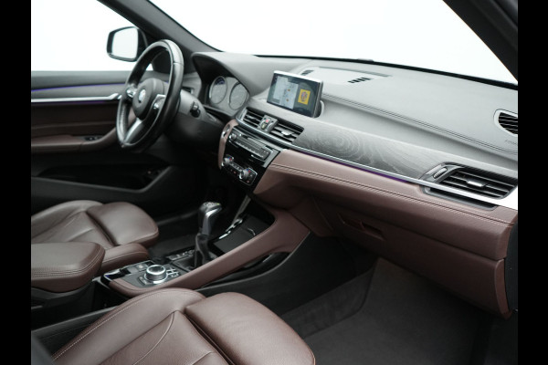 BMW X1 xDrive25e M Sport Plug In Hybrid 221pk PHEV | Trekhaak | Lederen Sportstoelen Verwarmd | Cruise Control | Camera | Sfeerverlichting | Navigatie | DAB |