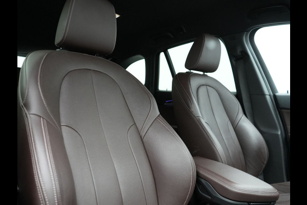 BMW X1 xDrive25e M Sport Plug In Hybrid 221pk PHEV | Trekhaak | Lederen Sportstoelen Verwarmd | Cruise Control | Camera | Sfeerverlichting | Navigatie | DAB |