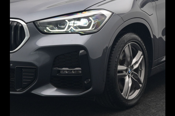 BMW X1 xDrive25e M Sport Plug In Hybrid 221pk PHEV | Trekhaak | Lederen Sportstoelen Verwarmd | Cruise Control | Camera | Sfeerverlichting | Navigatie | DAB |