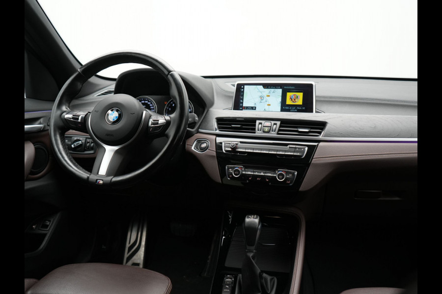 BMW X1 xDrive25e M Sport Plug In Hybrid 221pk PHEV | Trekhaak | Lederen Sportstoelen Verwarmd | Cruise Control | Camera | Sfeerverlichting | Navigatie | DAB |