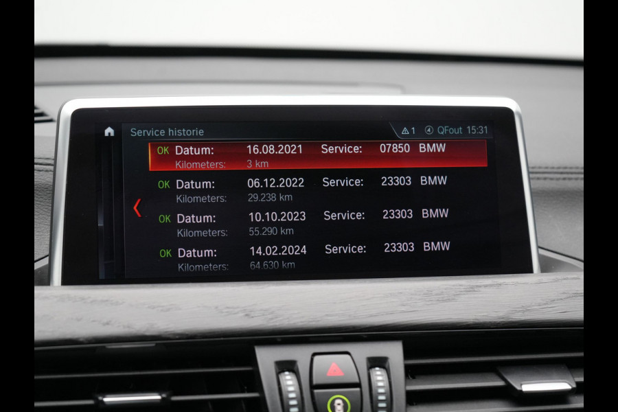 BMW X1 xDrive25e M Sport Plug In Hybrid 221pk PHEV | Trekhaak | Lederen Sportstoelen Verwarmd | Cruise Control | Camera | Sfeerverlichting | Navigatie | DAB |