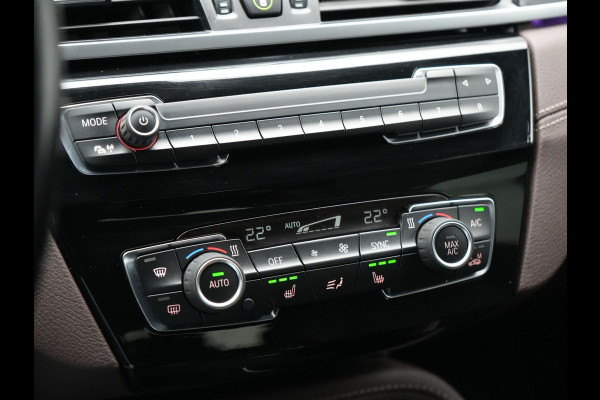 BMW X1 xDrive25e M Sport Plug In Hybrid 221pk PHEV | Trekhaak | Lederen Sportstoelen Verwarmd | Cruise Control | Camera | Sfeerverlichting | Navigatie | DAB |