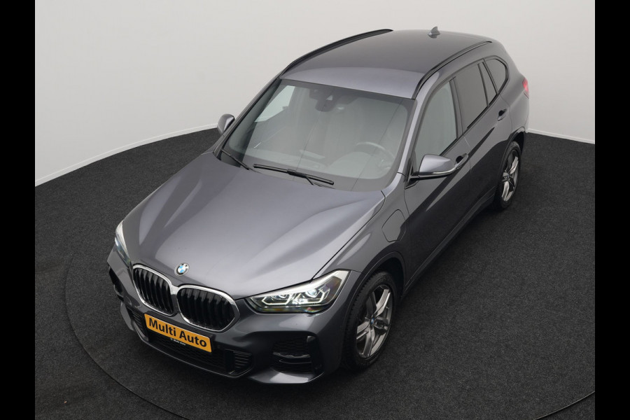 BMW X1 xDrive25e M Sport Plug In Hybrid 221pk PHEV | Trekhaak | Lederen Sportstoelen Verwarmd | Cruise Control | Camera | Sfeerverlichting | Navigatie | DAB |