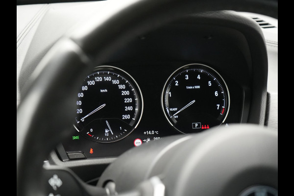 BMW X1 xDrive25e M Sport Plug In Hybrid 221pk PHEV | Trekhaak | Lederen Sportstoelen Verwarmd | Cruise Control | Camera | Sfeerverlichting | Navigatie | DAB |