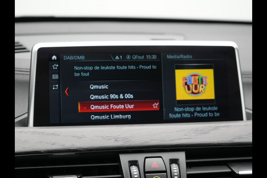 BMW X1 xDrive25e M Sport Plug In Hybrid 221pk PHEV | Trekhaak | Lederen Sportstoelen Verwarmd | Cruise Control | Camera | Sfeerverlichting | Navigatie | DAB |