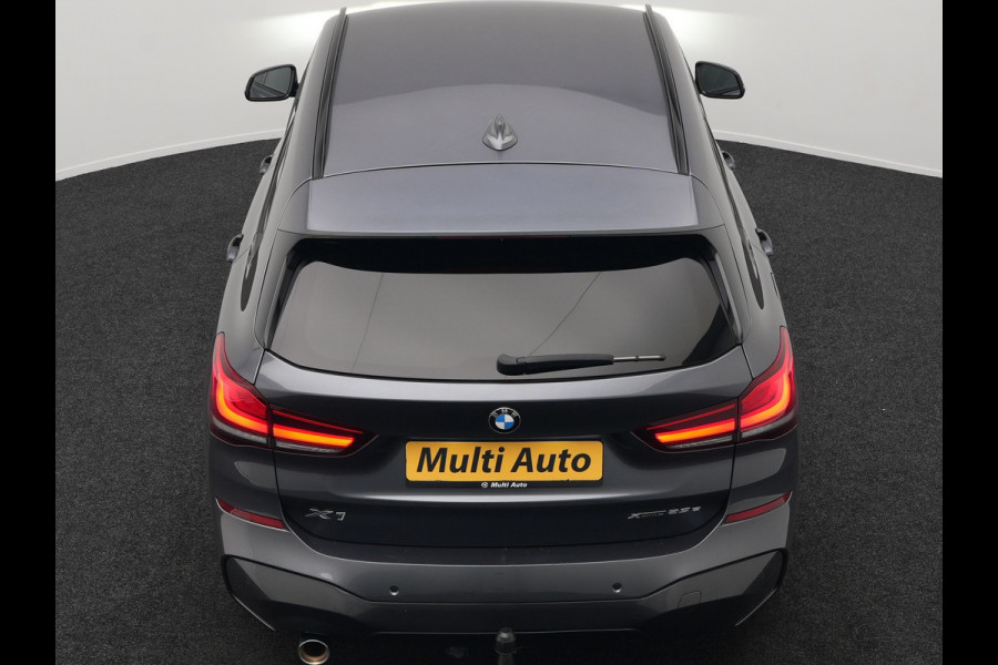 BMW X1 xDrive25e M Sport Plug In Hybrid 221pk PHEV | Trekhaak | Lederen Sportstoelen Verwarmd | Cruise Control | Camera | Sfeerverlichting | Navigatie | DAB |