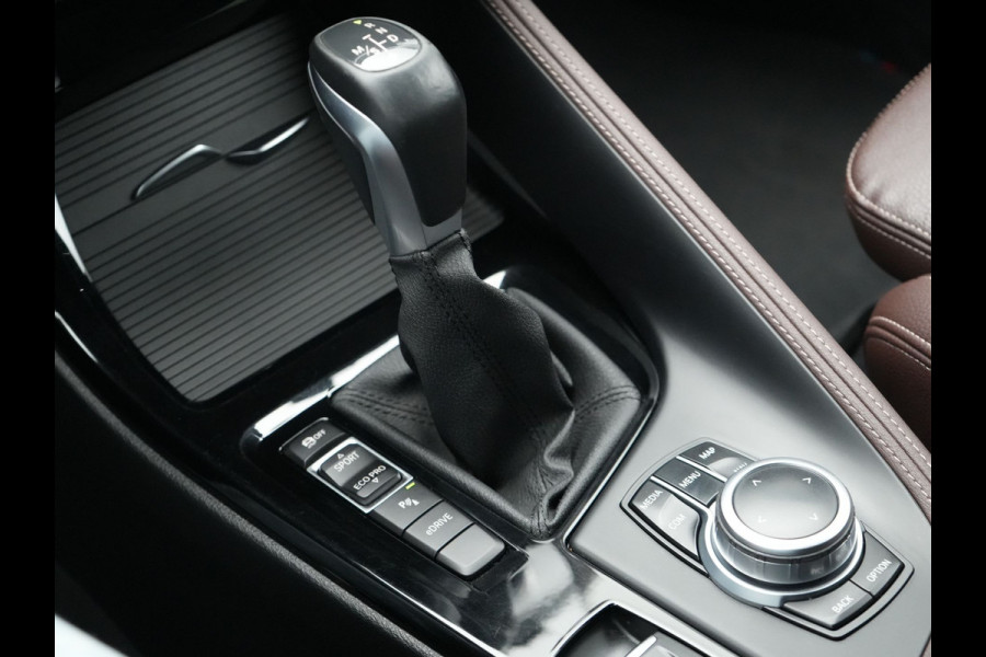 BMW X1 xDrive25e M Sport Plug In Hybrid 221pk PHEV | Trekhaak | Lederen Sportstoelen Verwarmd | Cruise Control | Camera | Sfeerverlichting | Navigatie | DAB |