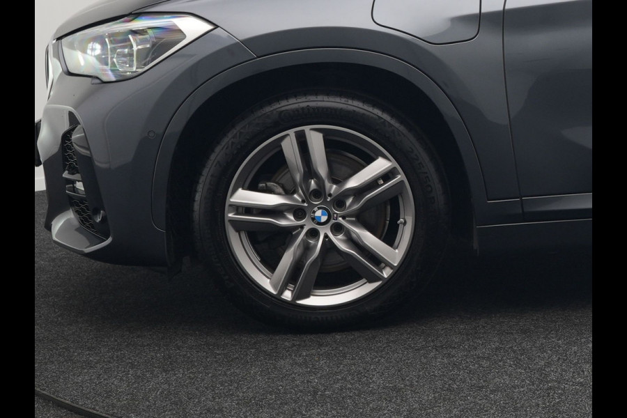 BMW X1 xDrive25e M Sport Plug In Hybrid 221pk PHEV | Trekhaak | Lederen Sportstoelen Verwarmd | Cruise Control | Camera | Sfeerverlichting | Navigatie | DAB |