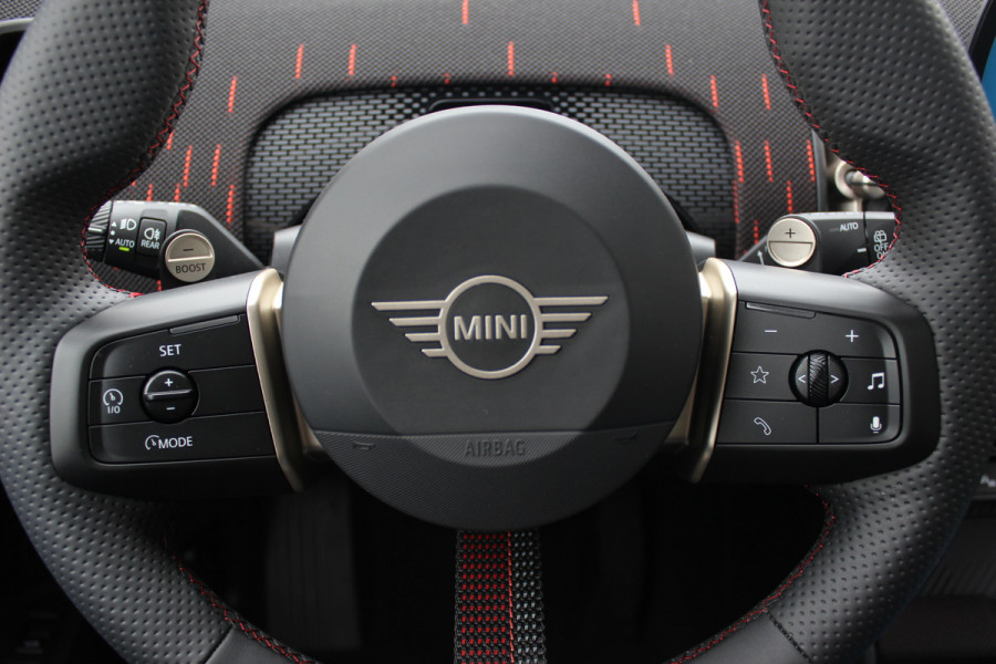 MINI Countryman 2.0 S ALL4 John Cooper Works XL / Trekhaak / Panoramadak / 360Camera / Head-up / Harman Kardon / 20'' / Leder / Memory seats / Sfeerverlichting / LED / CarPlay / Stuur+Stoelverwarming / Dodehoek / DAB / ACC