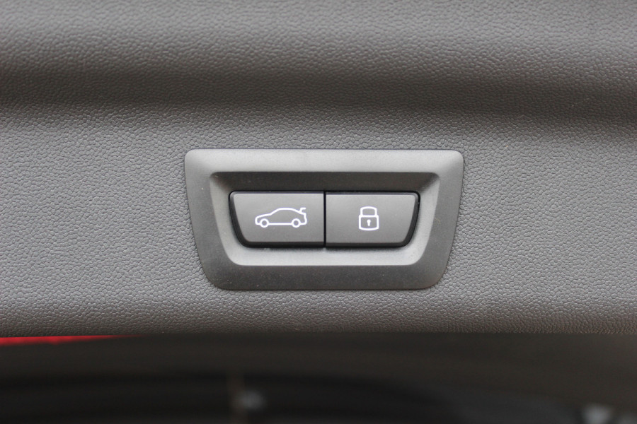 MINI Countryman 2.0 S ALL4 John Cooper Works XL / Trekhaak / Panoramadak / 360Camera / Head-up / Harman Kardon / 20'' / Leder / Memory seats / Sfeerverlichting / LED / CarPlay / Stuur+Stoelverwarming / Dodehoek / DAB / ACC