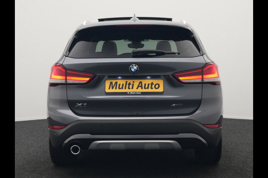BMW X1 xDrive25e xLine Plug In Hybrid 222pk Dealer O.H PHEV | Panodak | Sfeerverlichting | Lederen Sportstoelen Verwarmd | Cruise Control | Camera | Navigatie | LED | DAB |
