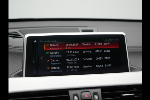 BMW X1 xDrive25e xLine Plug In Hybrid 222pk Dealer O.H PHEV | Panodak | Sfeerverlichting | Lederen Sportstoelen Verwarmd | Cruise Control | Camera | Navigatie | LED | DAB |