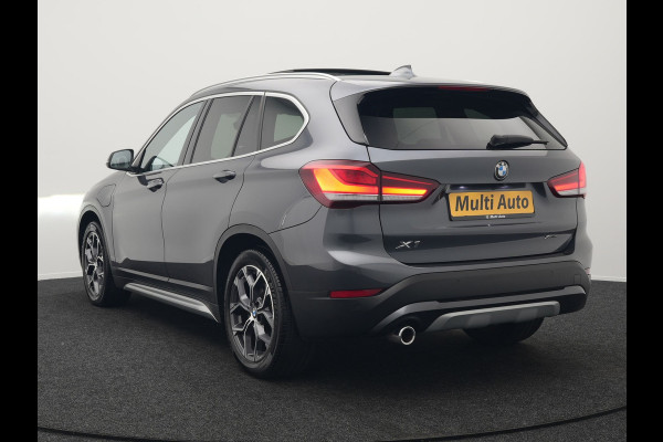 BMW X1 xDrive25e xLine Plug In Hybrid 222pk Dealer O.H PHEV | Panodak | Sfeerverlichting | Lederen Sportstoelen Verwarmd | Cruise Control | Camera | Navigatie | LED | DAB |