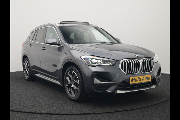 BMW X1 xDrive25e xLine Plug In Hybrid 222pk Dealer O.H PHEV | Panodak | Sfeerverlichting | Lederen Sportstoelen Verwarmd | Cruise Control | Camera | Navigatie | LED | DAB |
