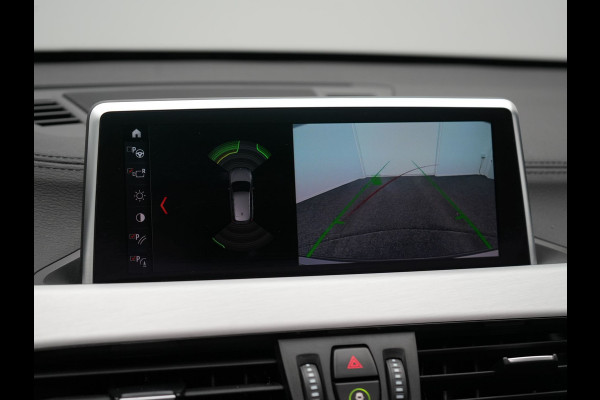 BMW X1 xDrive25e xLine Plug In Hybrid 222pk Dealer O.H PHEV | Panodak | Sfeerverlichting | Lederen Sportstoelen Verwarmd | Cruise Control | Camera | Navigatie | LED | DAB |