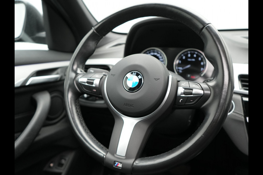 BMW X1 xDrive25e xLine Plug In Hybrid 222pk Dealer O.H PHEV | Panodak | Sfeerverlichting | Lederen Sportstoelen Verwarmd | Cruise Control | Camera | Navigatie | LED | DAB |