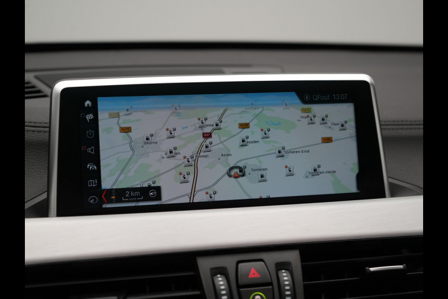 BMW X1 xDrive25e xLine Plug In Hybrid 222pk Dealer O.H PHEV | Panodak | Sfeerverlichting | Lederen Sportstoelen Verwarmd | Cruise Control | Camera | Navigatie | LED | DAB |