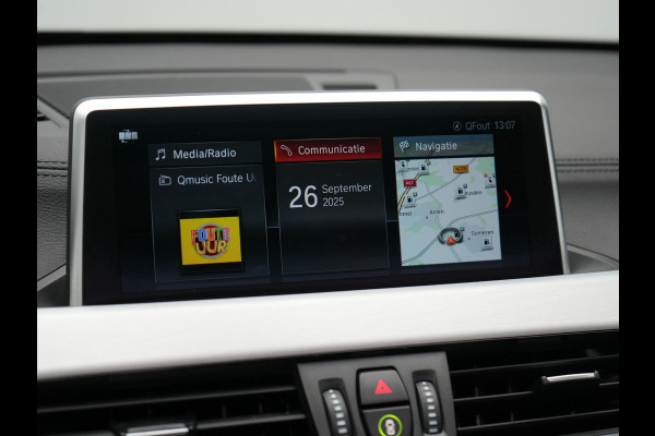 BMW X1 xDrive25e xLine Plug In Hybrid 222pk Dealer O.H PHEV | Panodak | Sfeerverlichting | Lederen Sportstoelen Verwarmd | Cruise Control | Camera | Navigatie | LED | DAB |