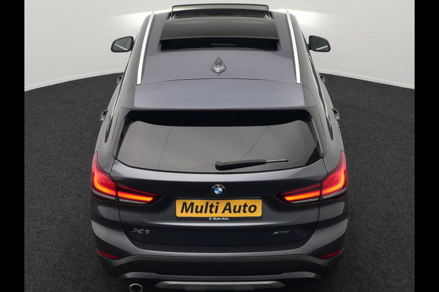 BMW X1 xDrive25e xLine Plug In Hybrid 222pk Dealer O.H PHEV | Panodak | Sfeerverlichting | Lederen Sportstoelen Verwarmd | Cruise Control | Camera | Navigatie | LED | DAB |