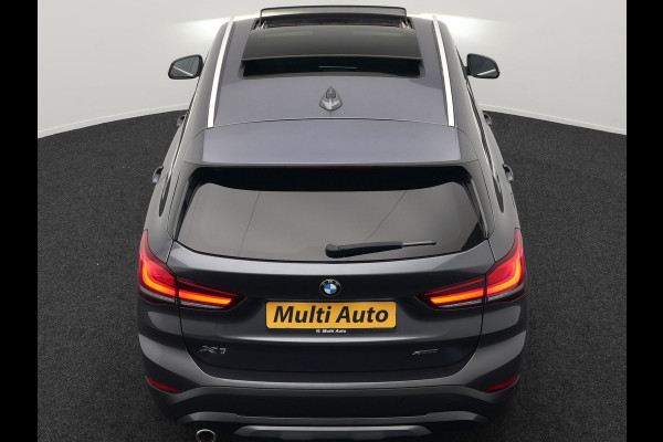 BMW X1 xDrive25e xLine Plug In Hybrid 222pk Dealer O.H PHEV | Panodak | Sfeerverlichting | Lederen Sportstoelen Verwarmd | Cruise Control | Camera | Navigatie | LED | DAB |