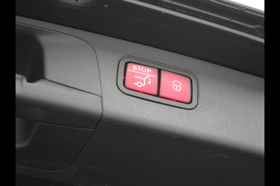 Mercedes-Benz E-Klasse Estate 300 e AMG Line Plug In Hybrid 320pk Dealer O.H PHEV | Alcantara Sportstoelen Verwarmd |  Widescreen Navi | Apple Carplay | BLIS | Sfeerverlichting | Camera |