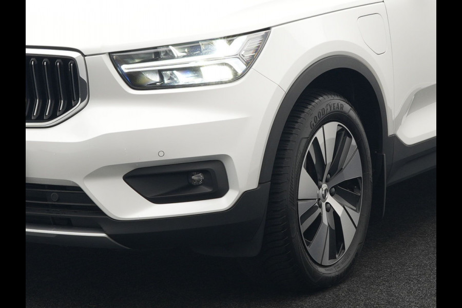 Volvo XC40 T4 Recharge Inscription Plug In Hybrid 211pk Dealer O.H PHEV | Panodak | Adaptive Cruise | Apple Carplay | Stoelen & Stuur Verwarmd | Camera | Navigatie | Keyless | Virtual |  DAB |