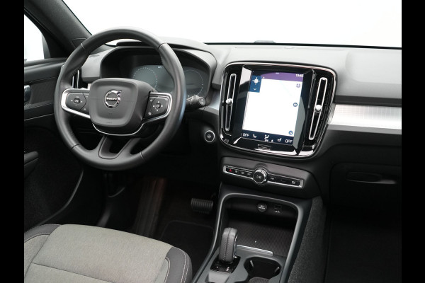 Volvo XC40 T4 Recharge Inscription Plug In Hybrid 211pk Dealer O.H PHEV | Panodak | Adaptive Cruise | Apple Carplay | Stoelen & Stuur Verwarmd | Camera | Navigatie | Keyless | Virtual |  DAB |