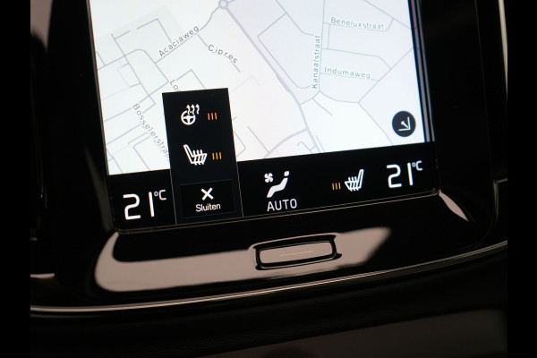 Volvo XC40 T4 Recharge Inscription Plug In Hybrid 211pk Dealer O.H PHEV | Panodak | Adaptive Cruise | Apple Carplay | Stoelen & Stuur Verwarmd | Camera | Navigatie | Keyless | Virtual |  DAB |