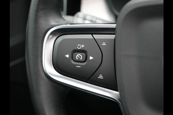 Volvo XC40 T4 Recharge Inscription Plug In Hybrid 211pk Dealer O.H PHEV | Panodak | Adaptive Cruise | Apple Carplay | Stoelen & Stuur Verwarmd | Camera | Navigatie | Keyless | Virtual |  DAB |