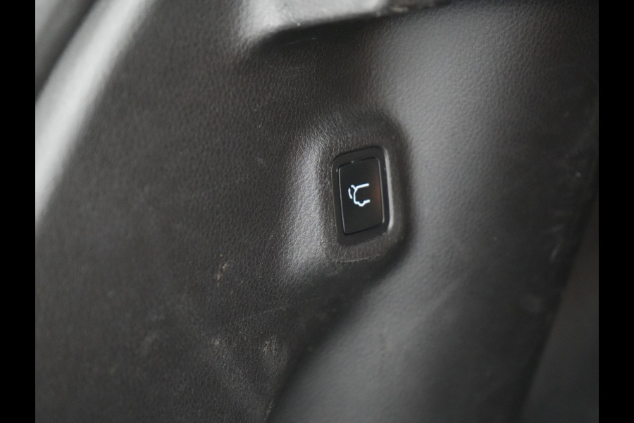 Jeep Compass 4xe 240 Electric S Plug In Hybrid 240pk Dealer O.H PHEV | Lederen Sportstoelen Memory & Verwarmd | Camera | Navigatie | Blis | Keyless | Stuur Verwarmd | Cruise Control | DAB |