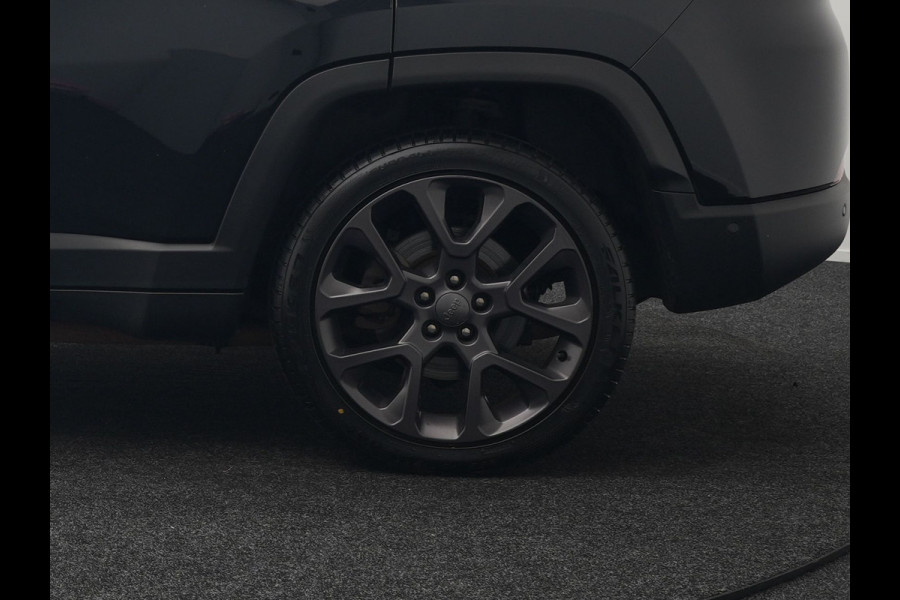 Jeep Compass 4xe 240 Electric S Plug In Hybrid 240pk Dealer O.H PHEV | Lederen Sportstoelen Memory & Verwarmd | Camera | Navigatie | Blis | Keyless | Stuur Verwarmd | Cruise Control | DAB |