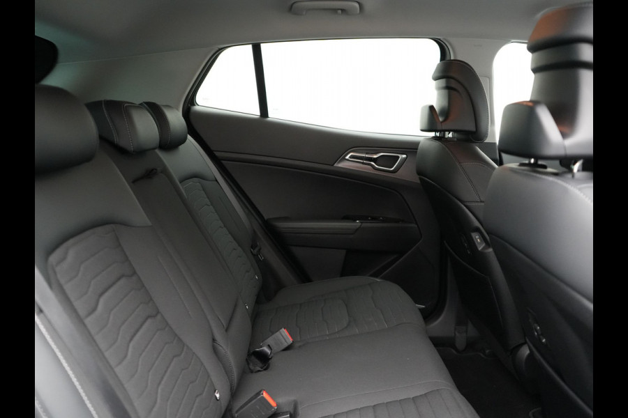Kia Sportage 1.6 T-GDi 4WD DynamicLine Plug In Hybrid 265pk Dealer O.H PHEV | Widescreen | Adaptive Cruise |  Sportstoelen Verwarmd | Apple Carplay | Stuur Verwarmd | Navigatie | Virtual | Camera | DAB |