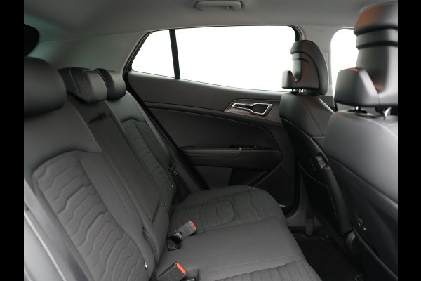 Kia Sportage 1.6 T-GDi 4WD DynamicLine Plug In Hybrid 265pk Dealer O.H PHEV | Widescreen | Adaptive Cruise |  Sportstoelen Verwarmd | Apple Carplay | Stuur Verwarmd | Navigatie | Virtual | Camera | DAB |