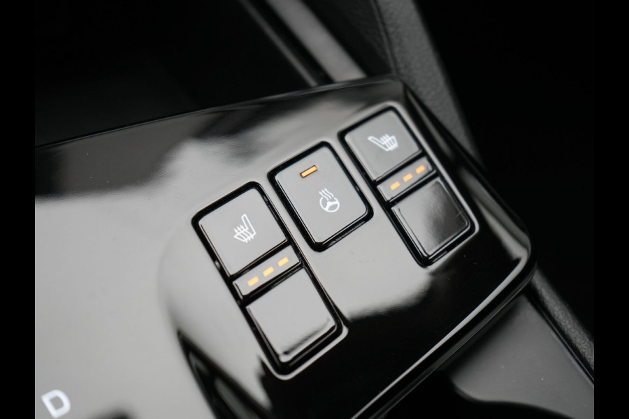 Kia Sportage 1.6 T-GDi 4WD DynamicLine Plug In Hybrid 265pk Dealer O.H PHEV | Widescreen | Adaptive Cruise |  Sportstoelen Verwarmd | Apple Carplay | Stuur Verwarmd | Navigatie | Virtual | Camera | DAB |