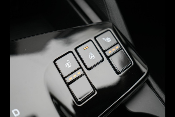 Kia Sportage 1.6 T-GDi 4WD DynamicLine Plug In Hybrid 265pk Dealer O.H PHEV | Widescreen | Adaptive Cruise |  Sportstoelen Verwarmd | Apple Carplay | Stuur Verwarmd | Navigatie | Virtual | Camera | DAB |