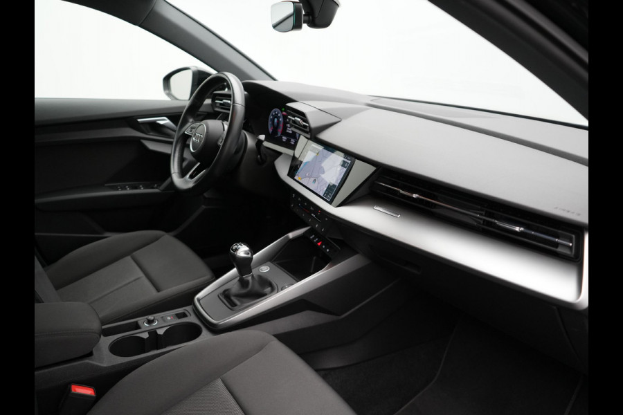 Audi A3 Sportback 30 TFSI Pro Line 111pk Dealer O.H | Cruise Control | Apple Carplay | Voorstoelen Verwarmd | Navigatie | Virtual | DAB |