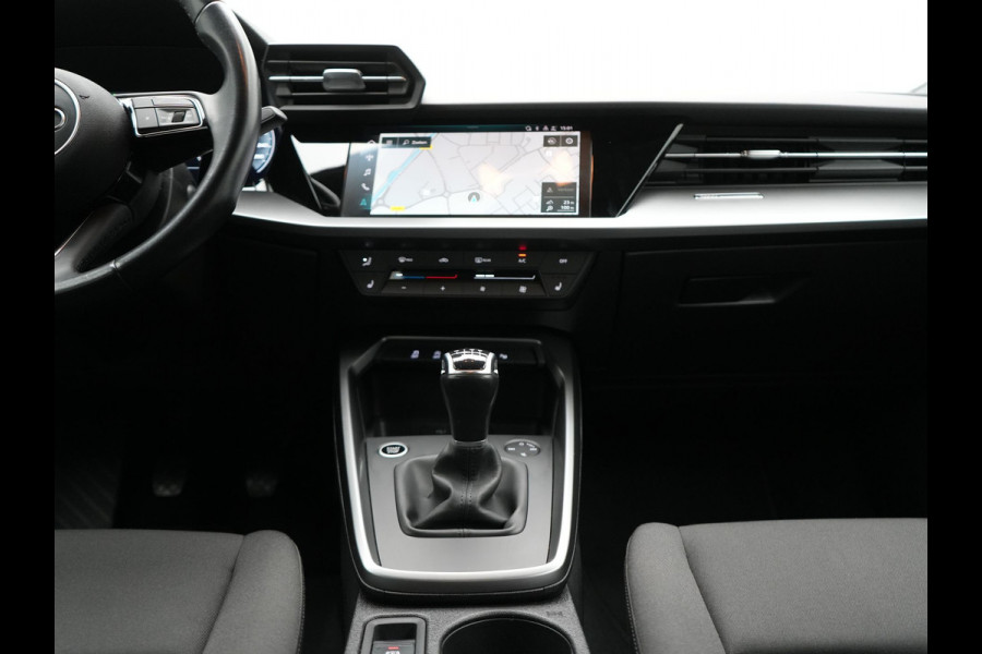 Audi A3 Sportback 30 TFSI Pro Line 111pk Dealer O.H | Cruise Control | Apple Carplay | Voorstoelen Verwarmd | Navigatie | Virtual | DAB |