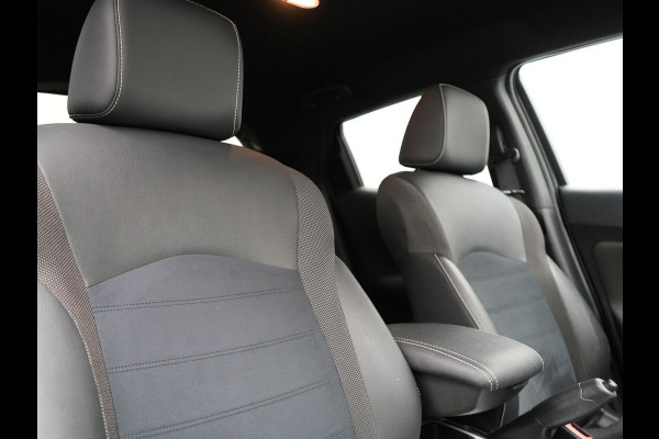 Nissan Juke 1.2 DIG-T S/S N-Vision 116pk Dealer O.H | Trekhaak Afneembaar | Alcantara Sportstoelen | 360 Camera | Lane Assist | Cruise Control | Keyless | Navigatie | Bluetooth | Climate Control | DAB |