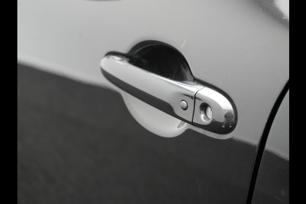 Nissan Juke 1.2 DIG-T S/S N-Vision 116pk Dealer O.H | Trekhaak Afneembaar | Alcantara Sportstoelen | 360 Camera | Lane Assist | Cruise Control | Keyless | Navigatie | Bluetooth | Climate Control | DAB |