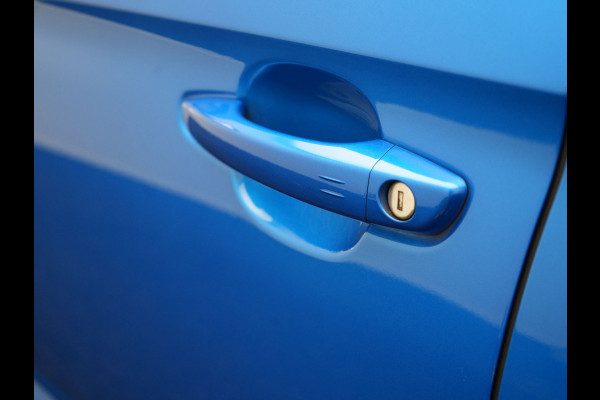 Opel Grandland 1.6 Turbo Ultimate Facelift Plug In Hybrid 224pk Dealer O.H PHEV | Adaptive Cruise | Standkachel | Lederen Sportstoelen Ventilatie & Memory | 360 Camera | Apple Carplay | Blis | Navigatie | Virtual | DAB |