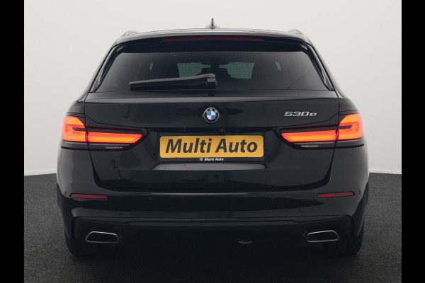 BMW 5 Serie Touring 530e High Executive Plug In Hybrid 292pk Dealer O.H PHEV | Trekhaak Af Fabriek | Head Up | Lederen Sportstoelen Memory & Verwarmd | Apple Carplay | Stuur Verwarmd | Sfeerverlichting | Cruise Control | Camera | Navigatie | Blis | DAB |