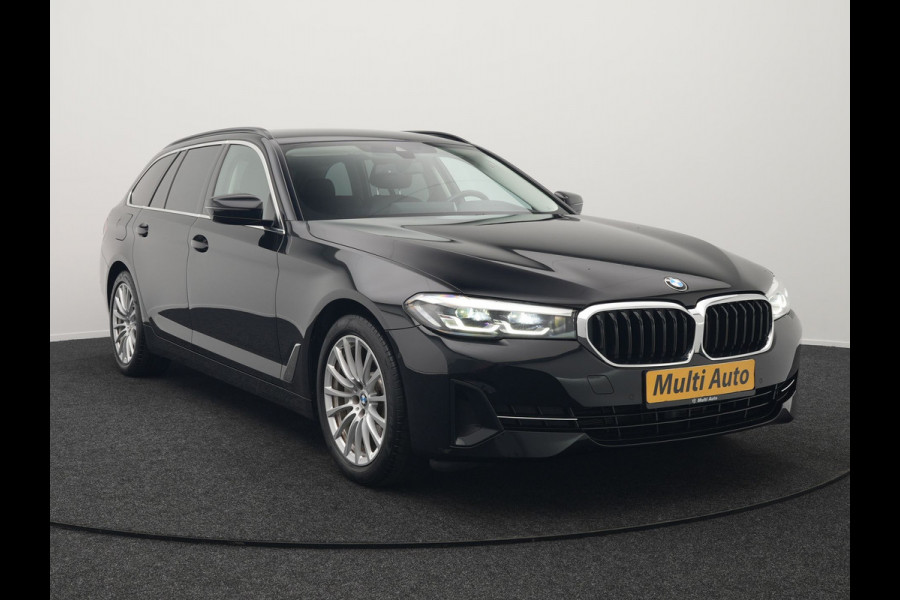 BMW 5 Serie Touring 530e High Executive Plug In Hybrid 292pk Dealer O.H PHEV | Trekhaak Af Fabriek | Head Up | Lederen Sportstoelen Memory & Verwarmd | Apple Carplay | Stuur Verwarmd | Sfeerverlichting | Cruise Control | Camera | Navigatie | Blis | DAB |