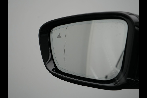 BMW 5 Serie Touring 530e High Executive Plug In Hybrid 292pk Dealer O.H PHEV | Trekhaak Af Fabriek | Head Up | Lederen Sportstoelen Memory & Verwarmd | Apple Carplay | Stuur Verwarmd | Sfeerverlichting | Cruise Control | Camera | Navigatie | Blis | DAB |