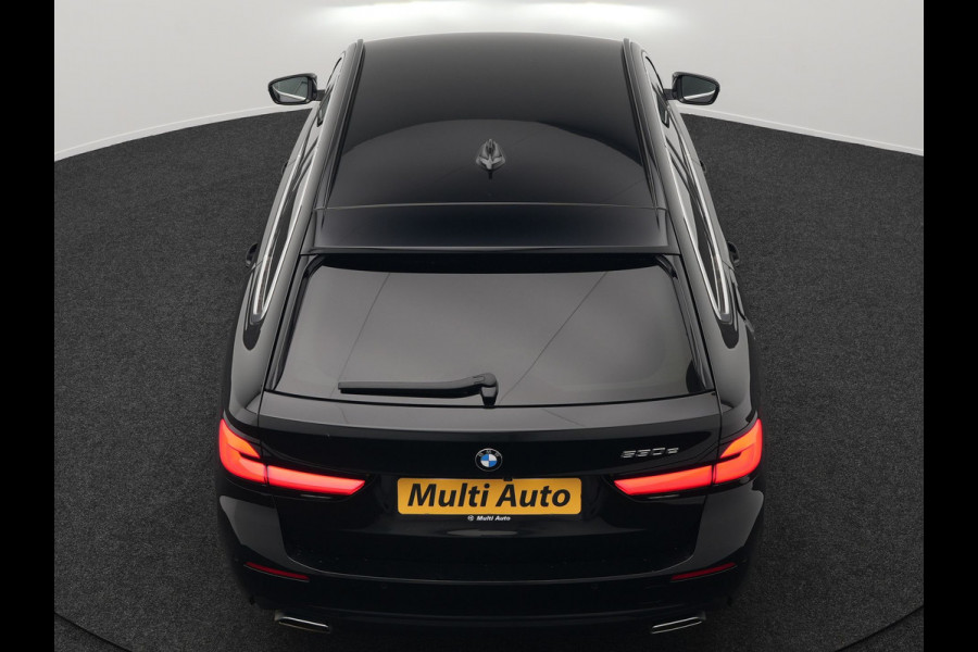 BMW 5 Serie Touring 530e High Executive Plug In Hybrid 292pk Dealer O.H PHEV | Trekhaak Af Fabriek | Head Up | Lederen Sportstoelen Memory & Verwarmd | Apple Carplay | Stuur Verwarmd | Sfeerverlichting | Cruise Control | Camera | Navigatie | Blis | DAB |