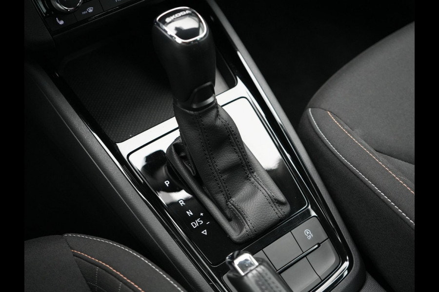 Škoda Kamiq 1.0 TSI Style 111pk Dealer O.H | Apple Carplay | Voorstoelen Verwarmd | Cruise Control | DAB | 17 "L.M |