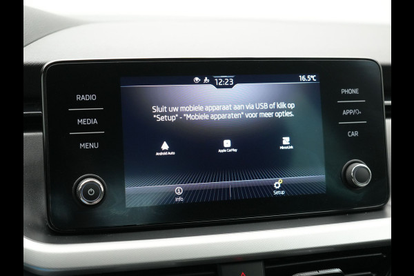 Škoda Kamiq 1.0 TSI Style 111pk Dealer O.H | Apple Carplay | Voorstoelen Verwarmd | Cruise Control | DAB | 17 "L.M |