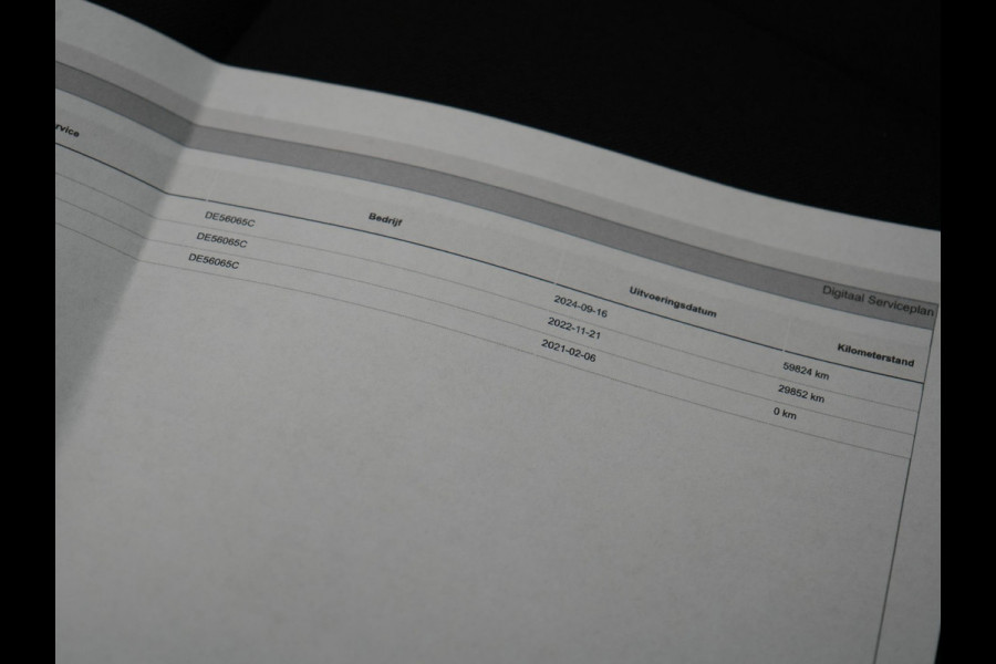 Škoda Kamiq 1.0 TSI Style 111pk Dealer O.H | Apple Carplay | Voorstoelen Verwarmd | Cruise Control | DAB | 17 "L.M |