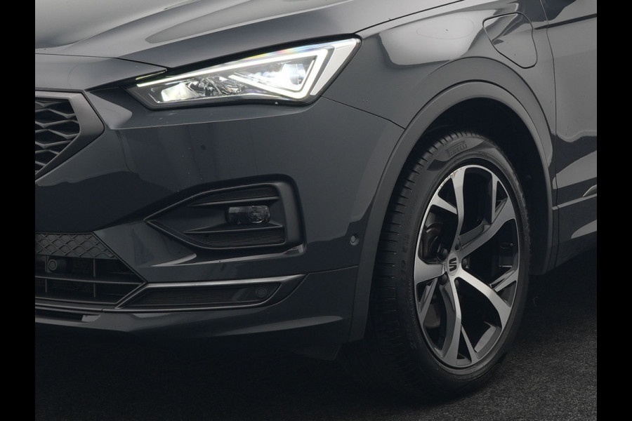 Seat Tarraco 1.4 TSI e-Hybrid FR Plug In Hybrid 245pk Dealer O.H PHEV | Adaptive Cruise | Alcantara Sportstoelen Memory & Verwarmd | 360 Camera | Apple Carplay | Stuur Verwarmd | Keyless | Blis | Navigatie | Virtual | DAB | 19 "L.M |