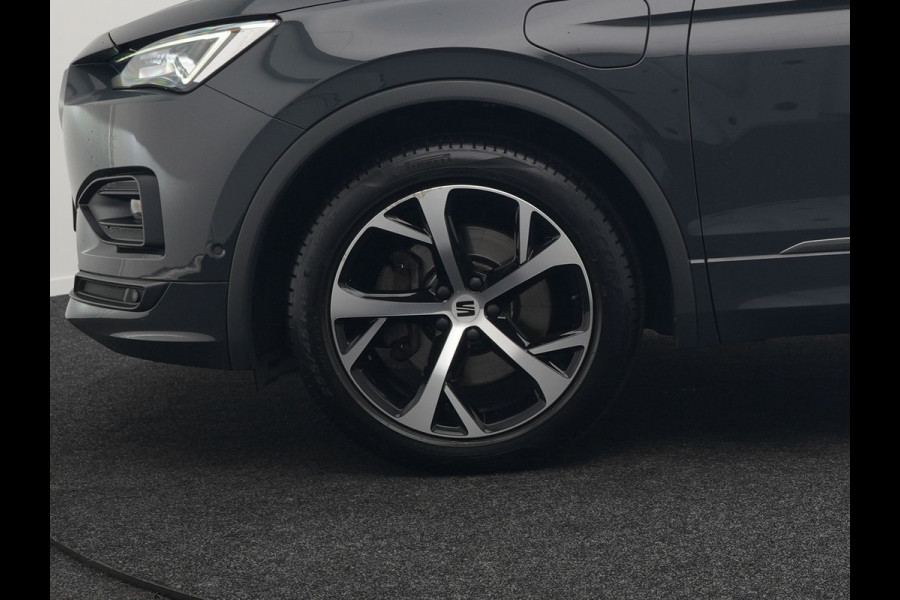 Seat Tarraco 1.4 TSI e-Hybrid FR Plug In Hybrid 245pk Dealer O.H PHEV | Adaptive Cruise | Alcantara Sportstoelen Memory & Verwarmd | 360 Camera | Apple Carplay | Stuur Verwarmd | Keyless | Blis | Navigatie | Virtual | DAB | 19 "L.M |