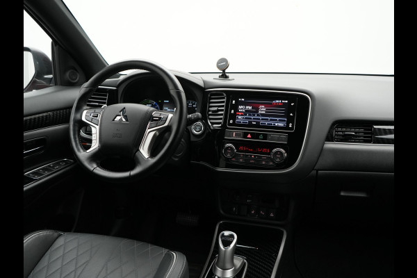 Mitsubishi Outlander 2.4 Intense+ Plug In Hybrid 225pk Dealer O.H PHEV | 360 Camera | Lederen Sportstoelen Verwarmd | Keyless | Navigatie | Stuur Verwarmd | Cruise Control | Blis | DAB |